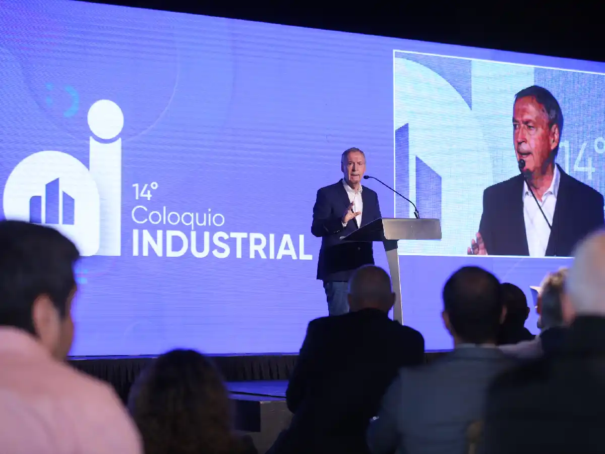 Schiaretti anunció en el coloquio de la UIC un nuevo programa de empleo para Pymes