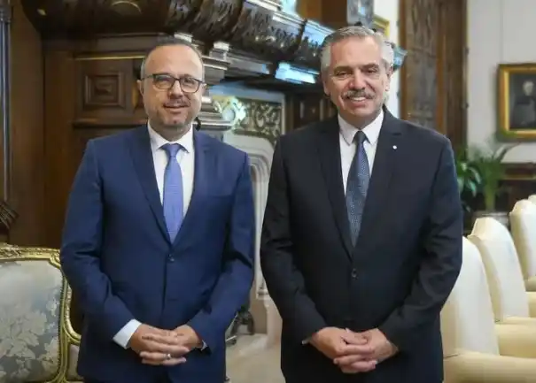 Antonio Aracre con Alberto Fernández cuando asumió.