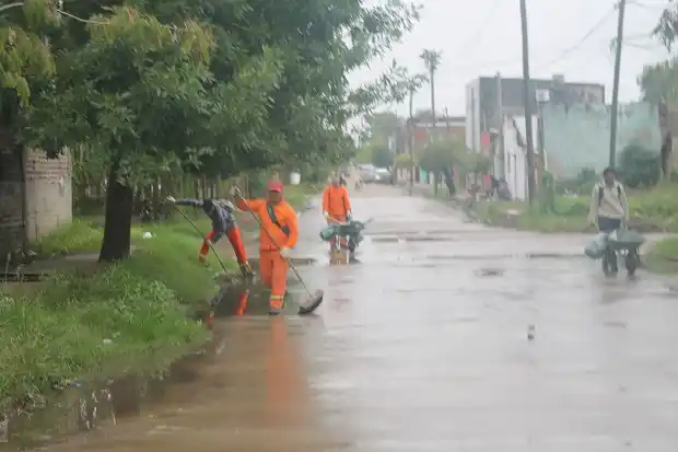 La Municipalidad realiza limpieza en Barrio Munilla