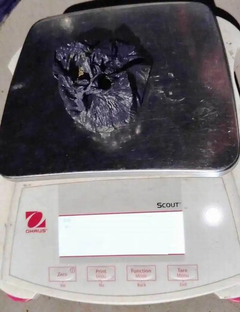 La Policía detuvo a cuatro sujetos
y secuestró estupefacientes