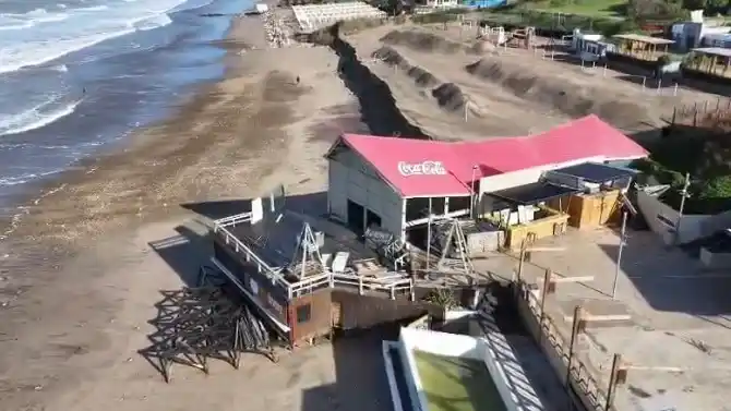 Preocupan las consecuencias del temporal en la zona sur de Mar del Plata. Foto1. Dronmardelplata