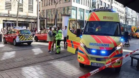 NUEVO ARROLLAMIENTO masivo en Alemania: hay un muerto y varios heridos en Mannheim