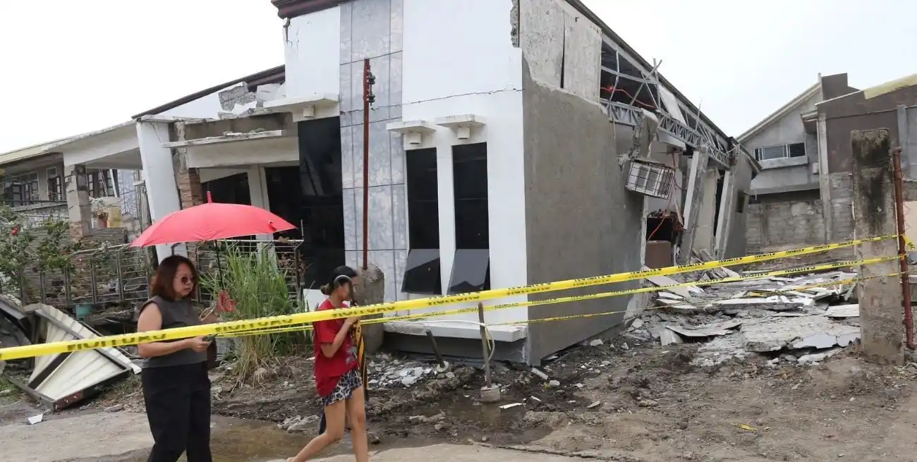 Autoridades filipinas ordenaron evacuar las zonas costeras ante el riesgo de un tsunami. Foto: Gentileza.