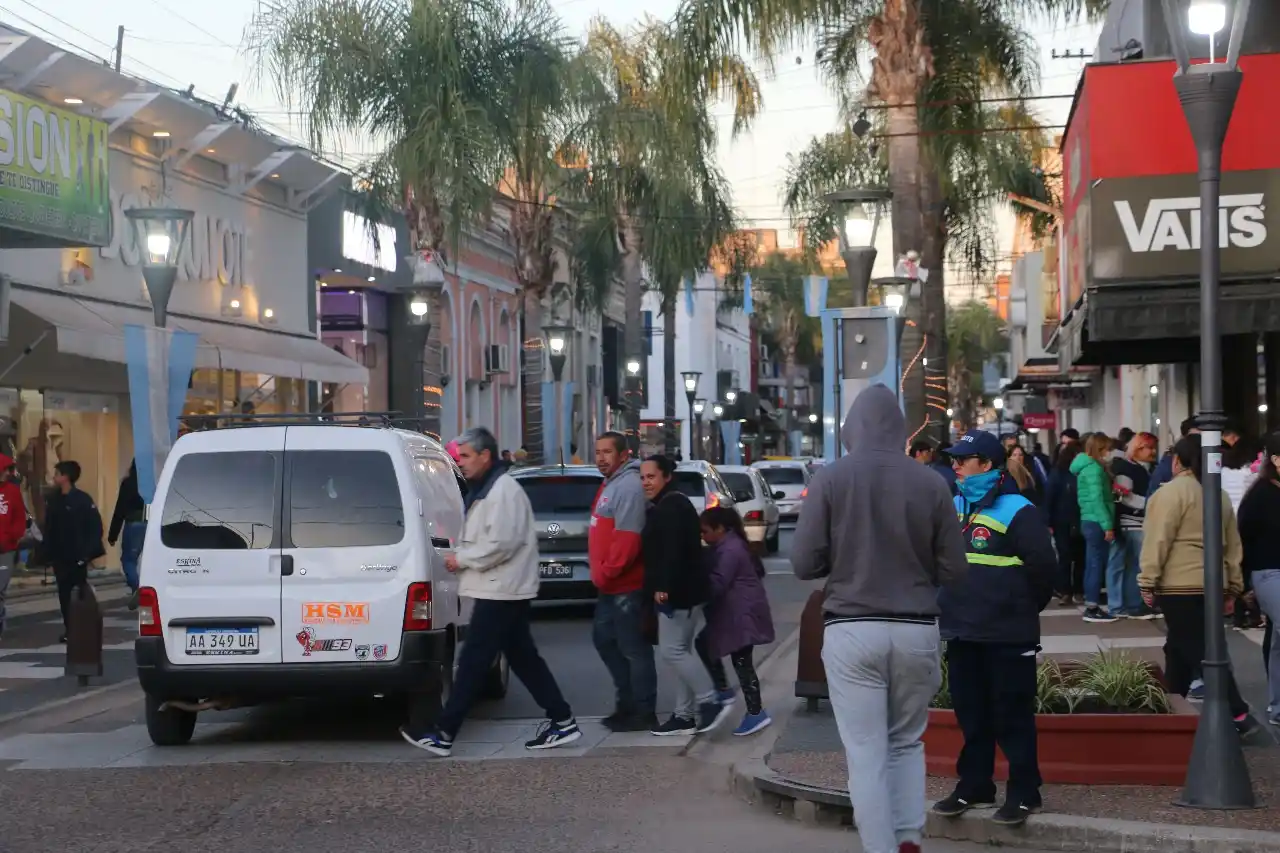 El centro de Gualeguaychú explotó impulsado por las ventas y las ofertas del Día del Padre
