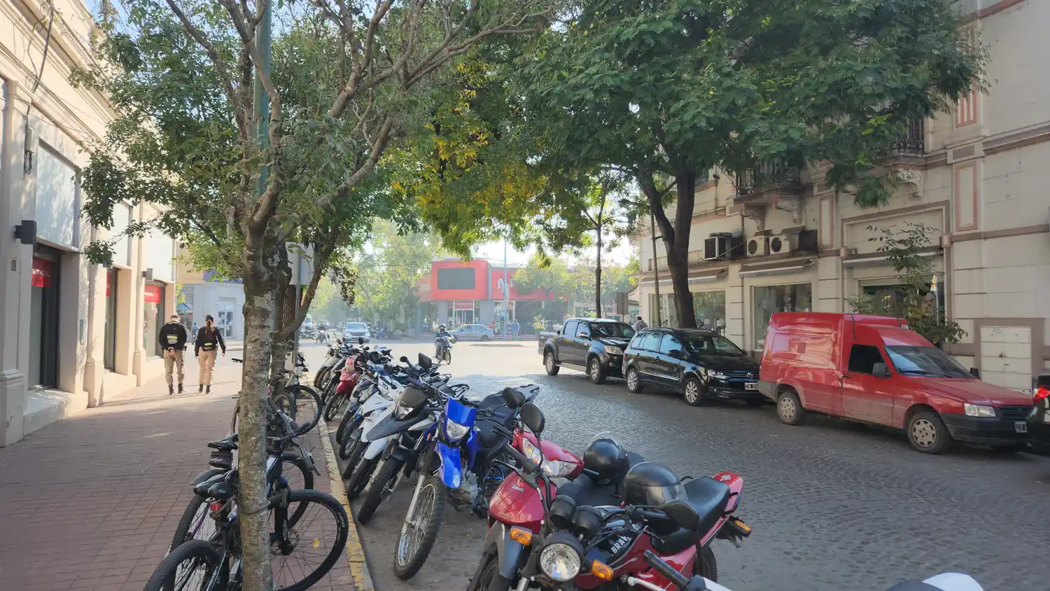 Mucho humo y olor a quemado en Rafaela - 3