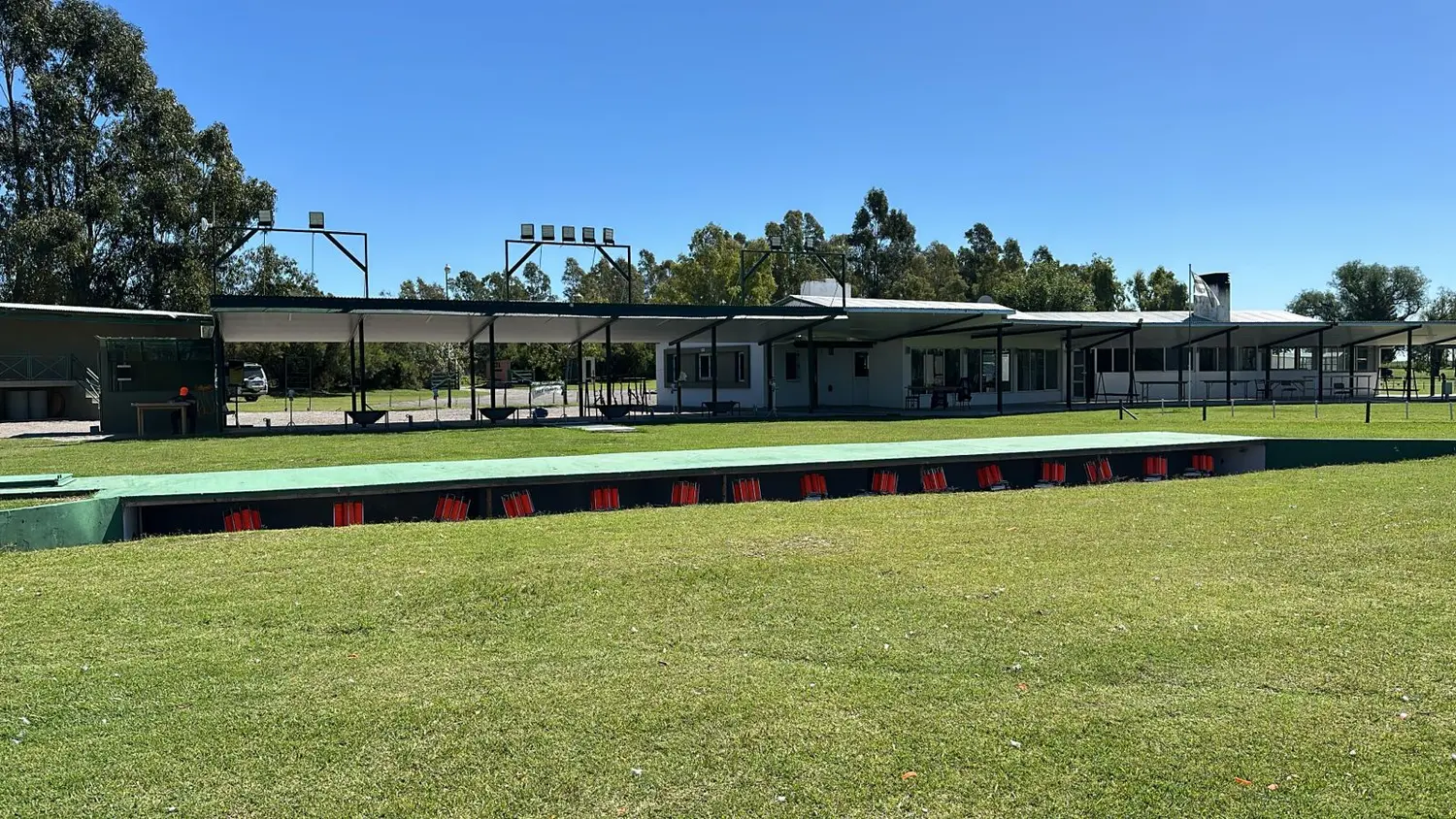 El Club Cazadores inaugura una Fosa Olímpica de Plata