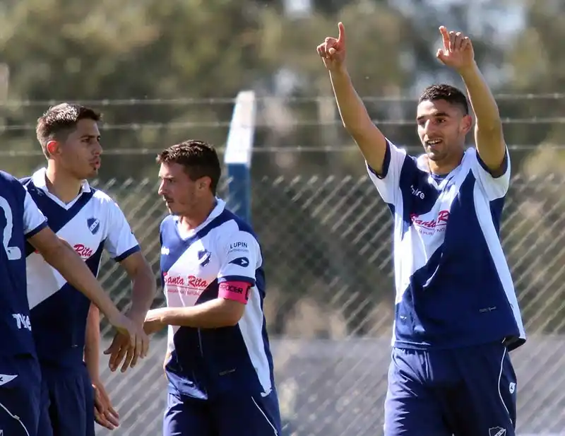 Punto valioso para Alvarado en Otamendi