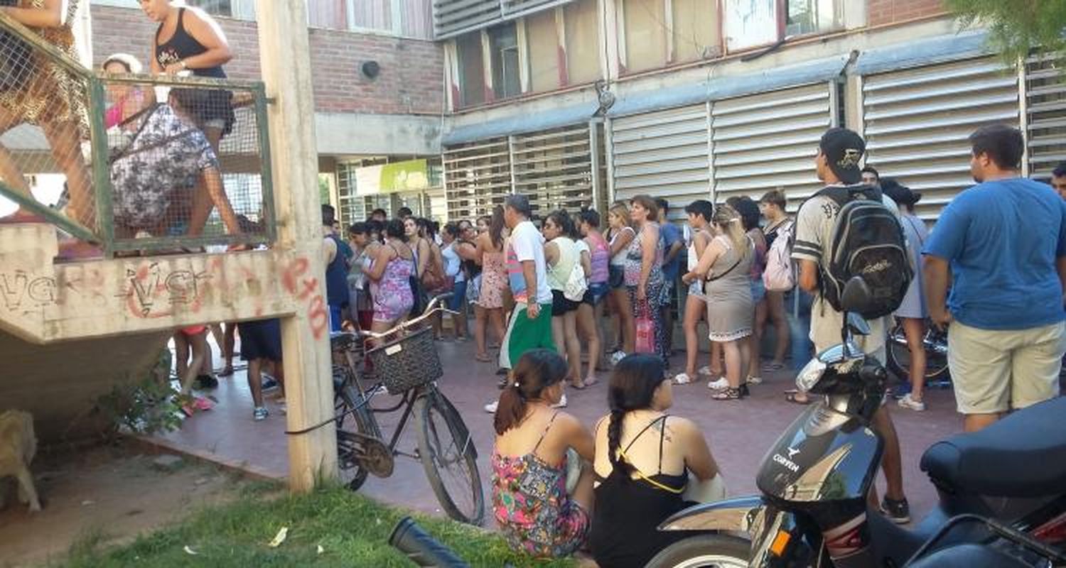 Plan FINES: Récord de aspirantes y lista de espera