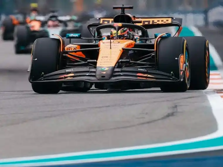 Piastri se llevó la victoria en Miami