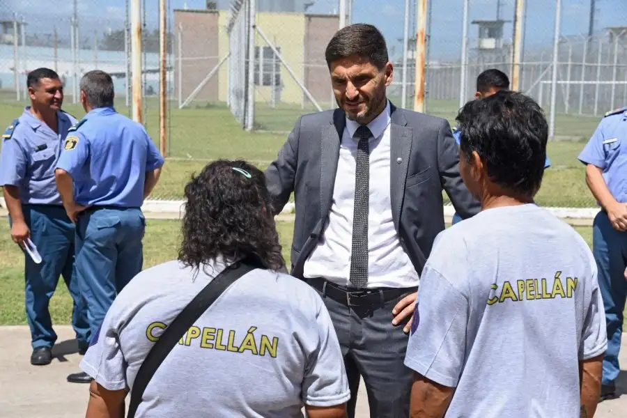 “No vamos a retroceder en la lucha contra los delincuentes”, afirmó Pullaro