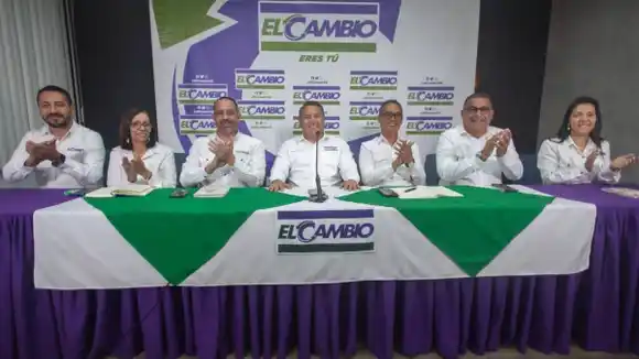 ¿Pastor Bertucci coquetea con la candidatura presidencial? Exhorta a la unidad nacional