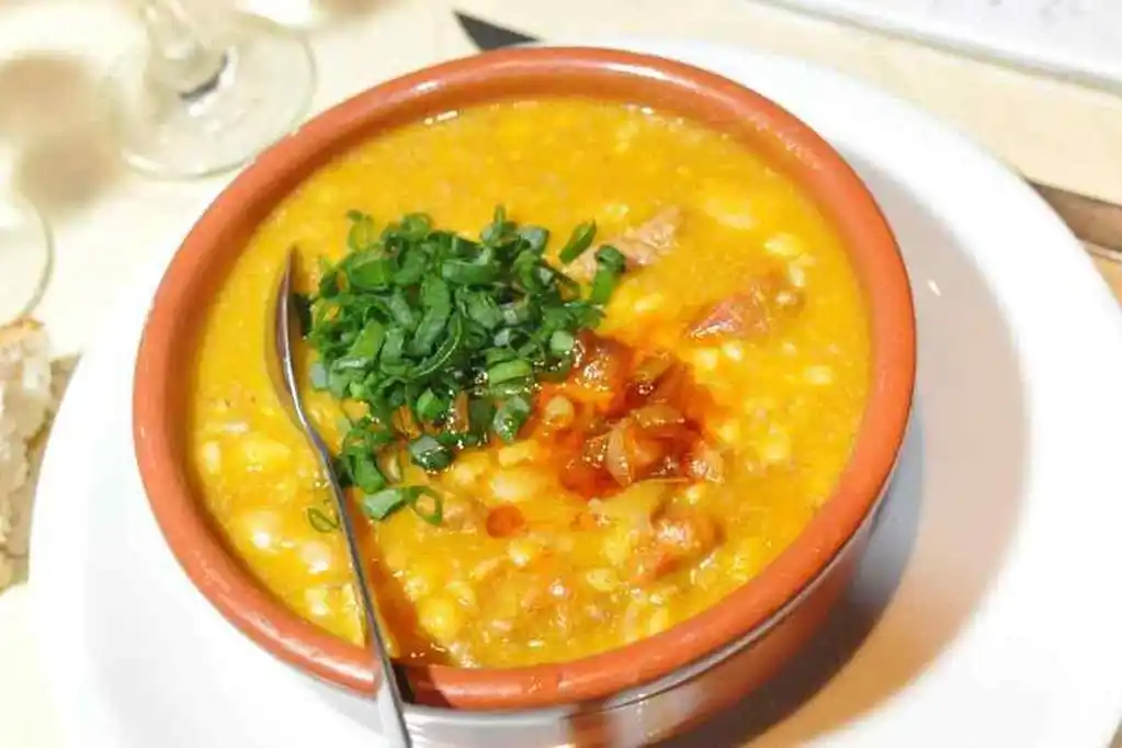 Paso a paso: cómo hacer en casa el verdadero locro argentino