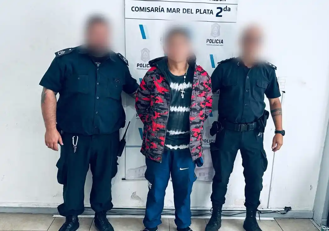 El aprehendido fue identificado como un hombre de 22 años que se encontraba en situación de calle al momento del procedimiento.