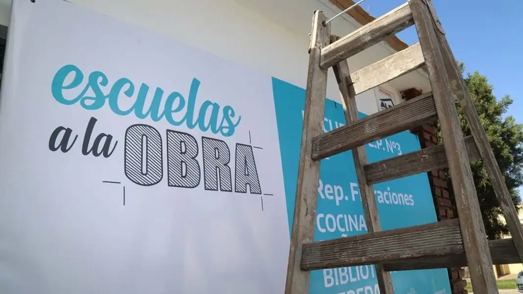 El senador bonaerense del PRO, Marcelo "Chuby" Leguizamón, busca crear un régimen que ordene y supervise las obras en las escuelas de la provincia.