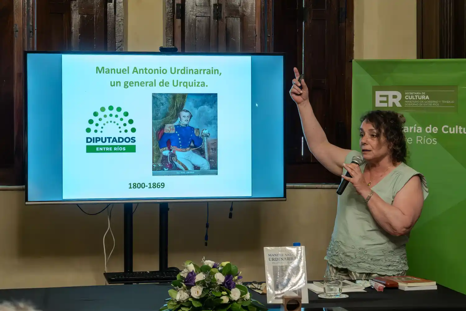 Presentaron un libro que rescata la vida de Manuel Antonio Urdinarrain