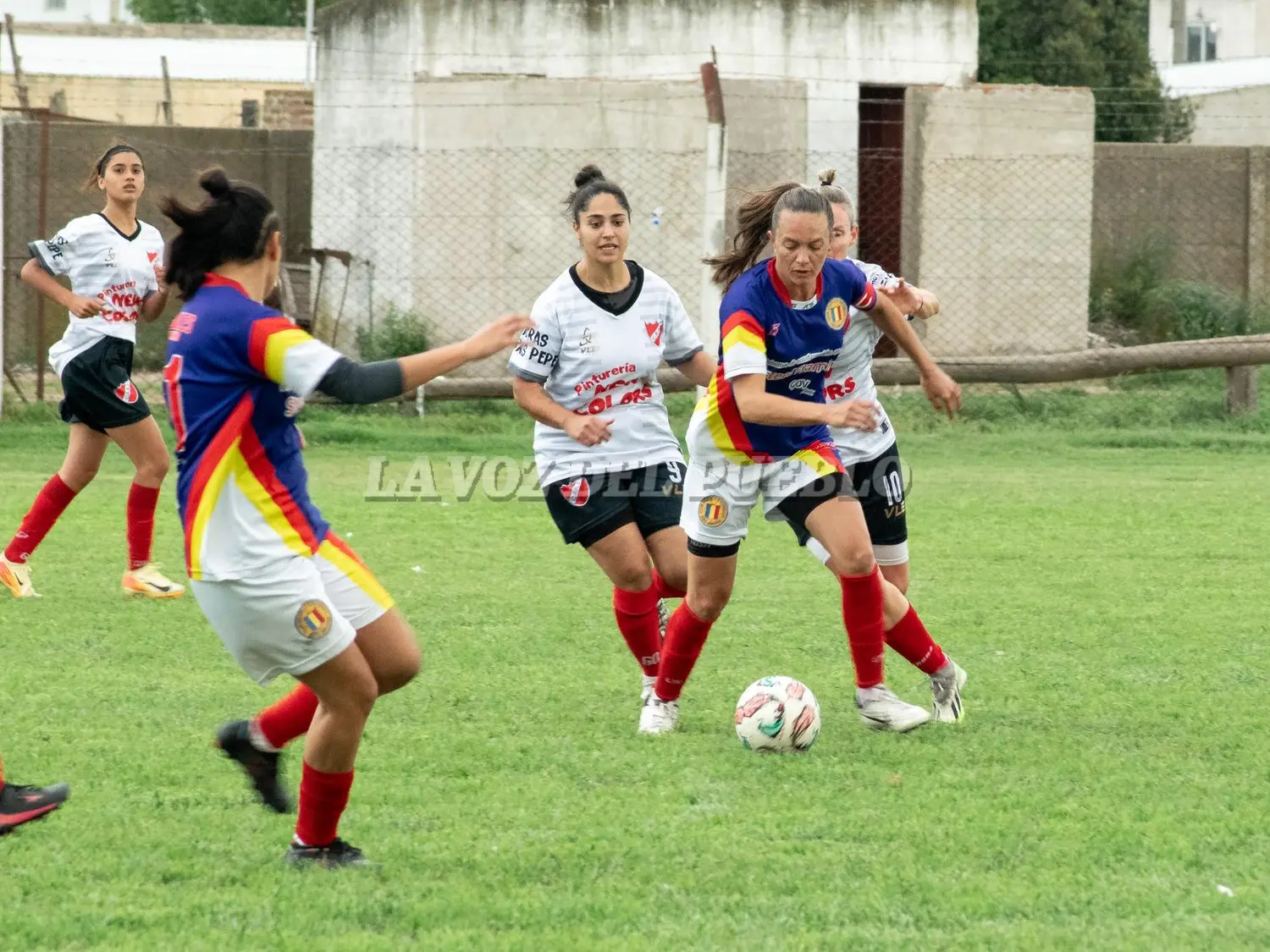 Colegiales y Argentino se enfrentan esta tarde por los octavos de final