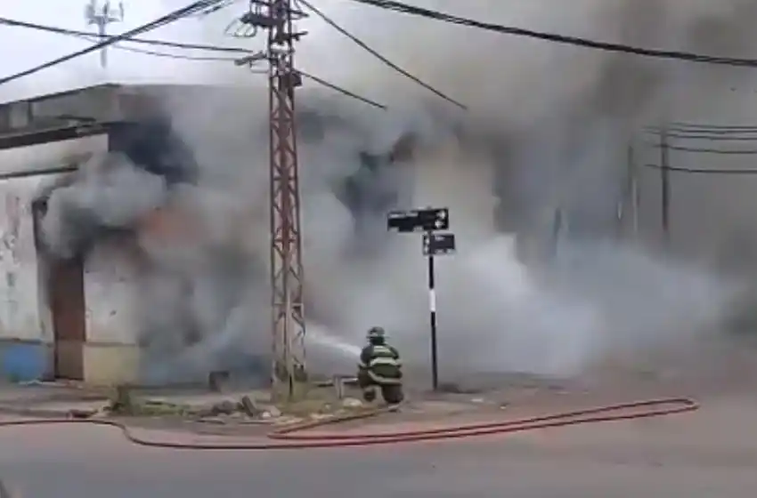 Se incendió un negocio en Empalme Graneros