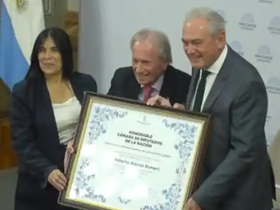 Homenaje en el Salón de los Pasos Perdidos para Roberto Romani y su trayectoria