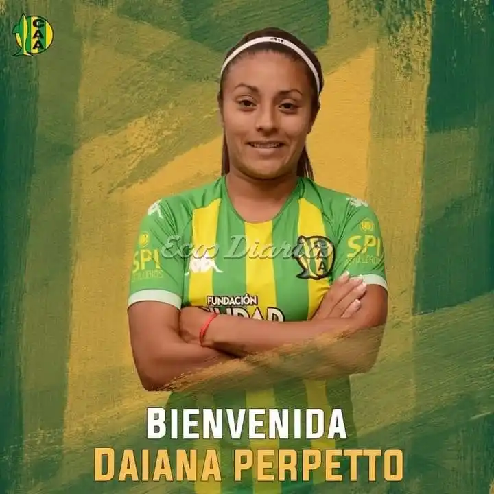Daiana Perpetto vistiendo la camiseta de Aldosivi, su nuevo club