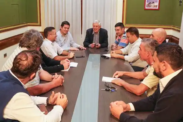 Autoridades municipales se reunieron con la directiva del Aeroclub