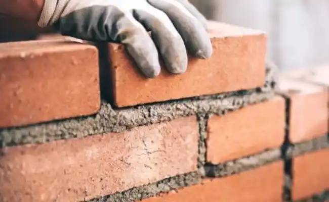 Condenaron a un albañil a pagar más de $27 mil por un trabajo con malas terminaciones