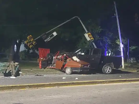 Amarok conducida por un joven arrasó a una familia en José C. Paz: una pareja muerta y sus tres hijos heridos