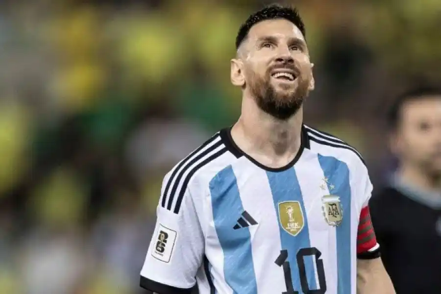 Un grupo de ambientalistas vandalizó la casa de Messi en Ibiza