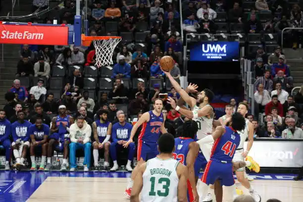 Triunfo de Boston Celtics ante Detroit Pistons