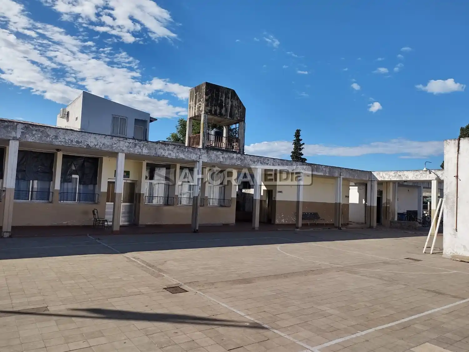 "Basta de parches": Realizarán un abrazo simbólico a la Escuela Nº9 Leopoldo Herrera para exigir soluciones edilicias