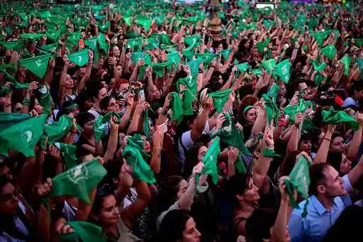 Con media sanción, comienza a debatirse el aborto en comisiones del Senado