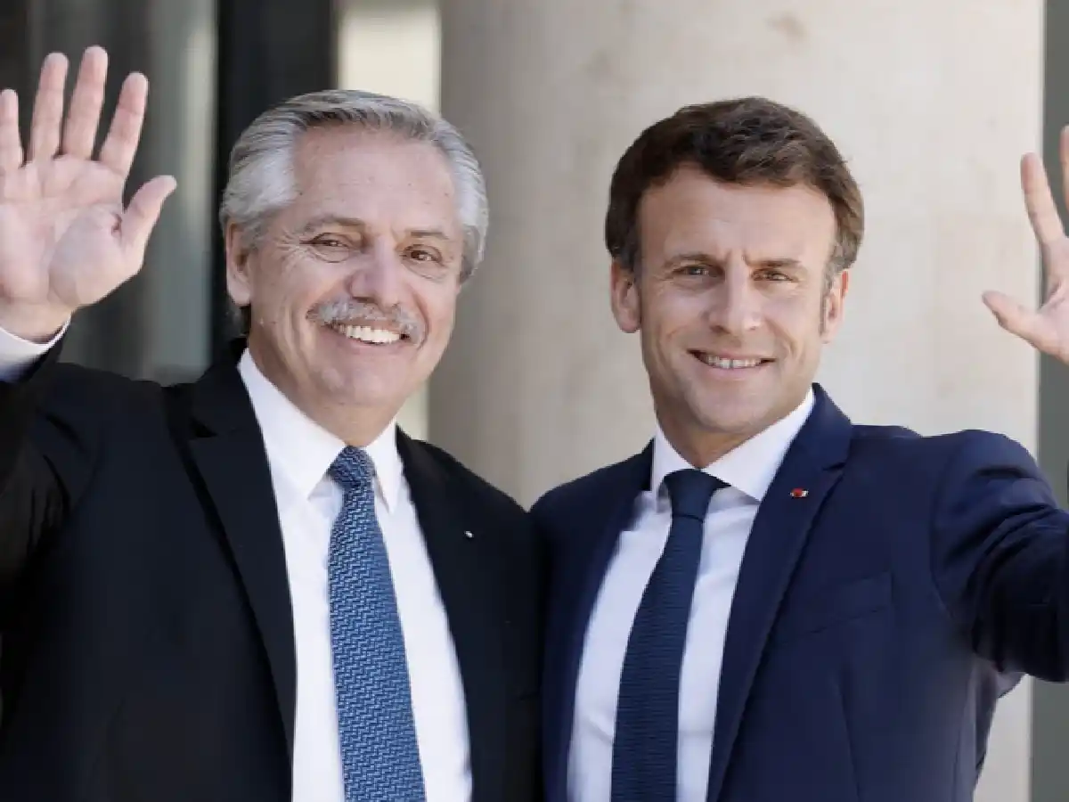 Fernández al reunirse con Macron: "El mundo precisa más proteínas, no más misiles"