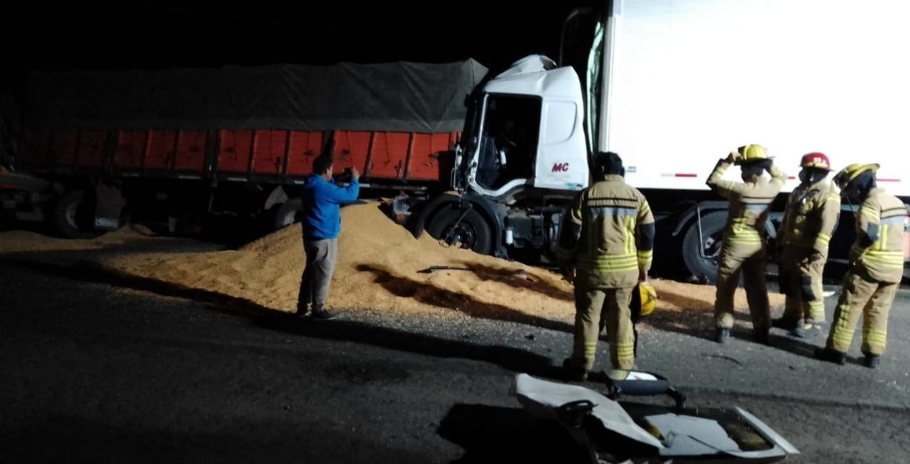 Rufino: choque en cadena de camiones en el cruce de las rutas 7 y 33