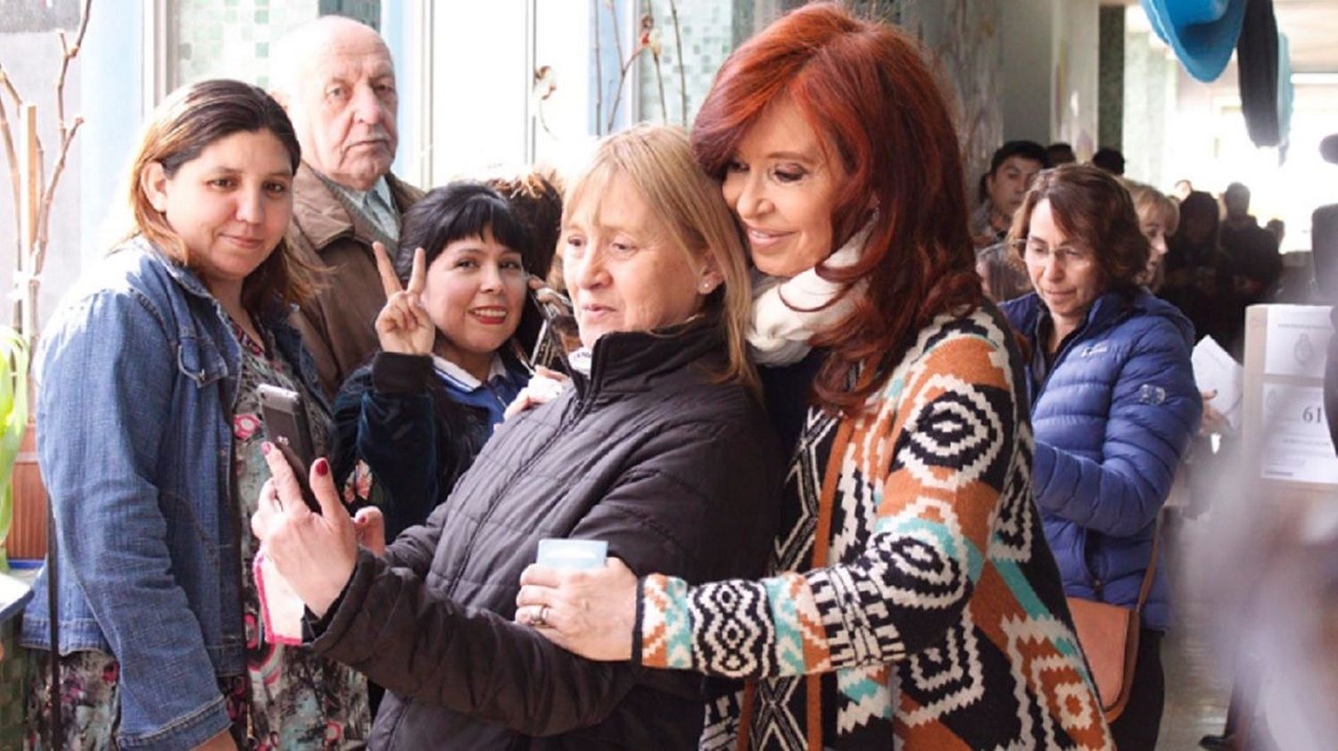Cristina votó en Río Gallegos: "es un día feliz para la democracia"