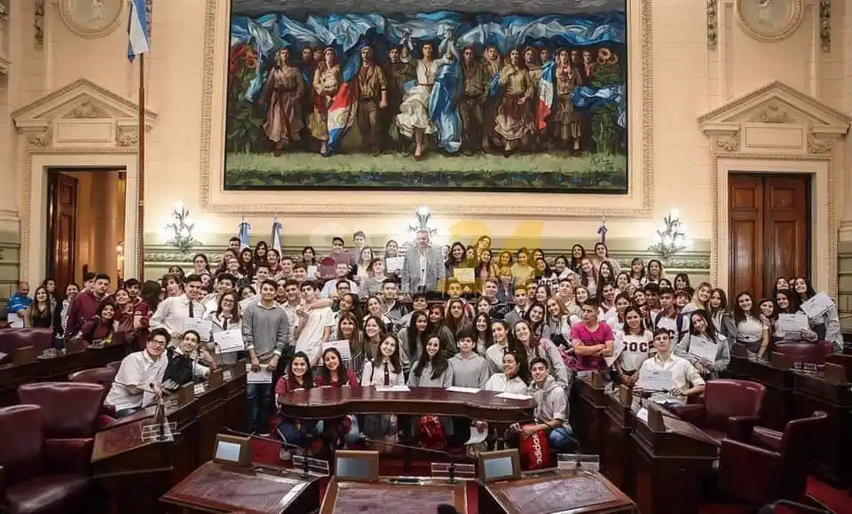 Real propone que los jóvenes de 18 años puedan ser candidatos en Comunas y Municipios