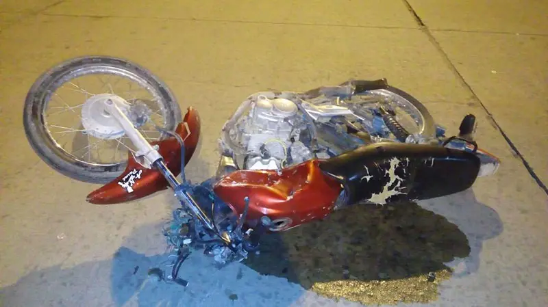 Joven motociclista sufrió graves heridas