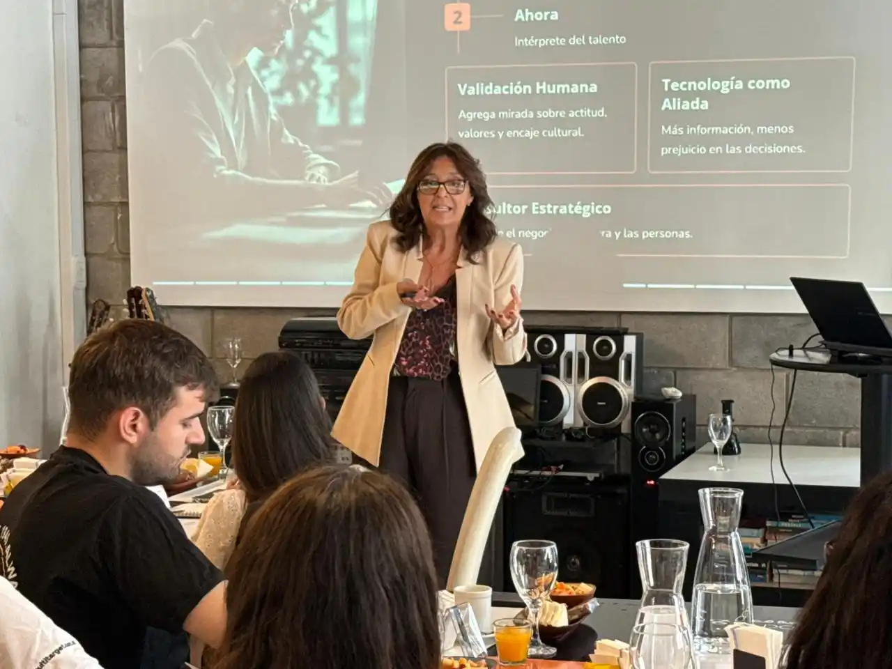 Sarita Ferreyra de Rocha fue la encargada de la charla.