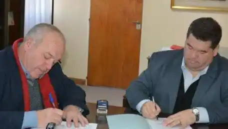 Nedela firmó un acuerdo para formar a trabajadores municipales