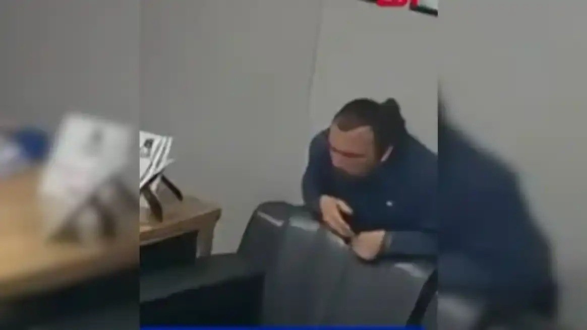 Ilyas Yildir, un trabajador de salud que salvó su vida con la maniobra de Heimlich