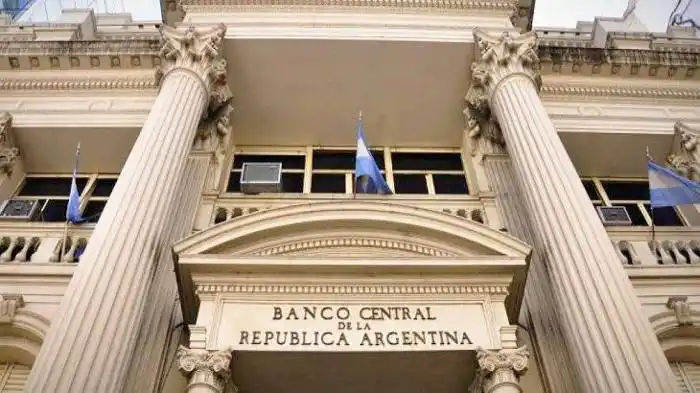 El Banco Central prepara nueva suba de tasas en busca de frenar la inflación