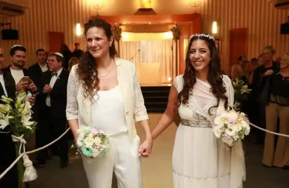 Una gualeguaychuense, protagonista de la primera boda gay religiosa 