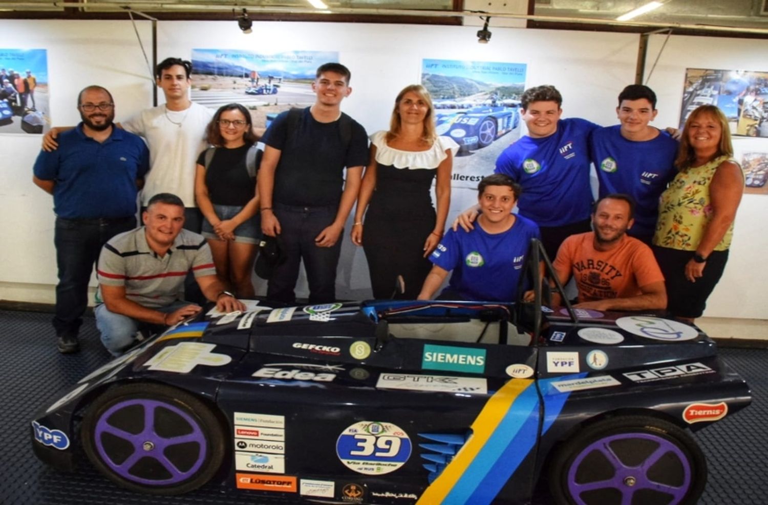 Estudiantes marplatenses desarrollaron un auto eléctrico que compitió a nivel nacional