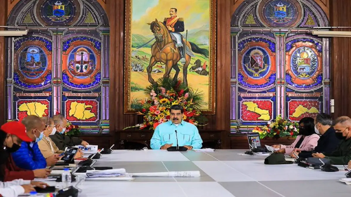 ¡Y DICEN QUE NO SE METEN EN ASUNTOS DE OTROS! Nicolás Maduro considera que «al proceso chileno le cortaron las alas»