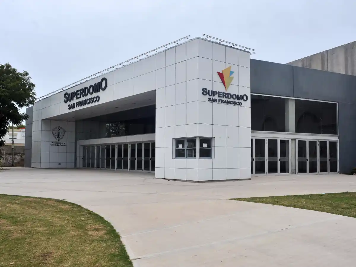 Martilleros y corredores  públicos de la Región Centro se reúnen en el Superdomo  