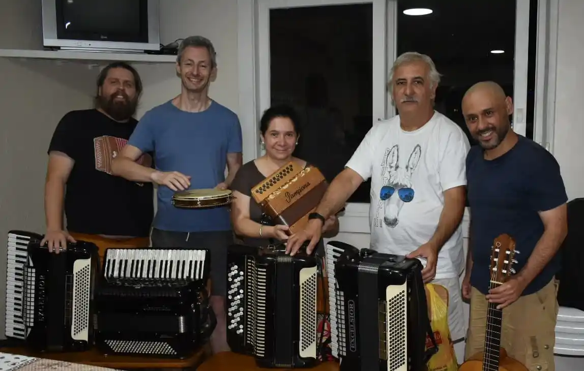 Claiton Scouto, Igor Barboi, Mariela Campodónico, Silvio Previale y Martín Correa-