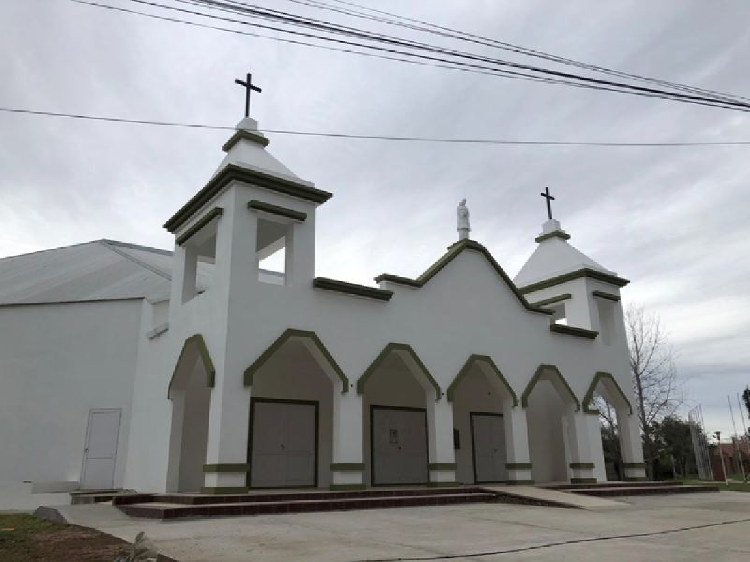 Brinkmann: realizan arreglos en el templo San Cayetano