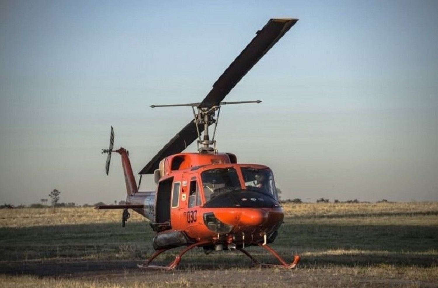 Uruguay: un helicóptero que llevaba vacunas contra el coronavirus se incendió y perdieron las dosis