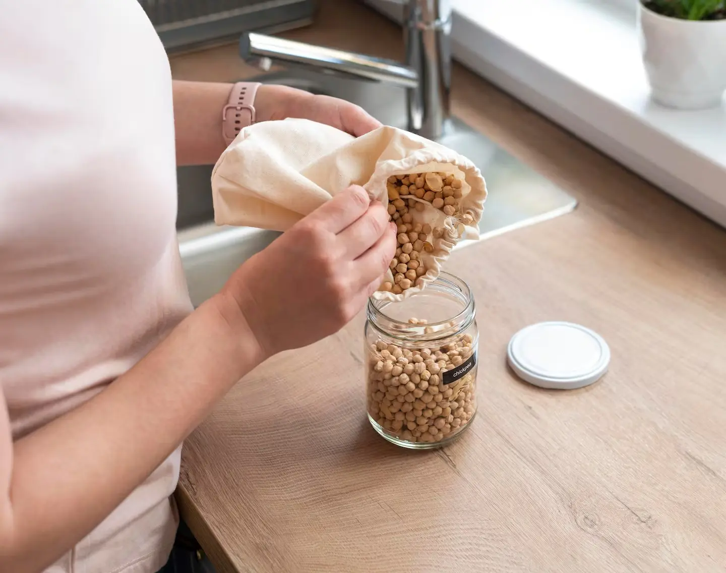 Una cocina ordenada ayuda a mantener hábitos saludables y reduce el desperdicio. Freepick