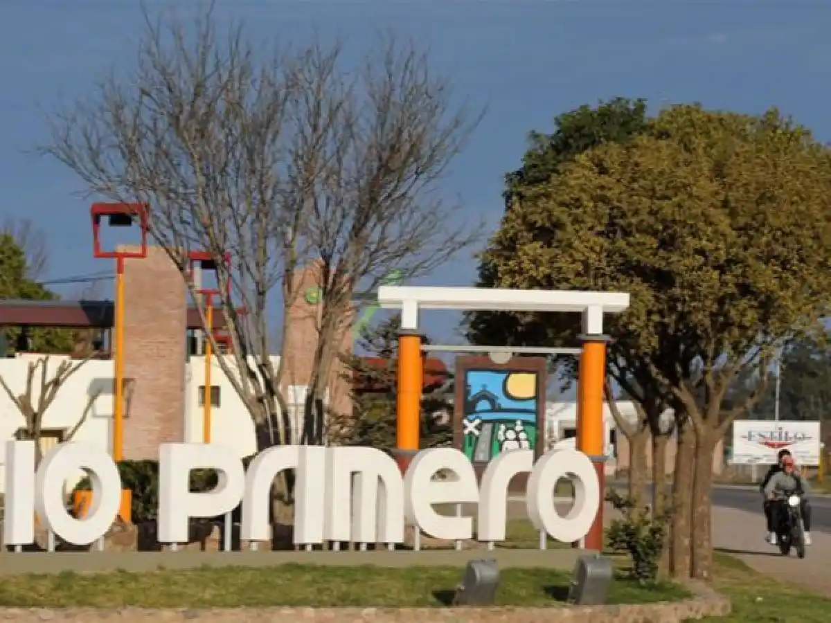 Tragedia en Río Primero: murió un motociclista al chocar dos camiones en la ruta 19 