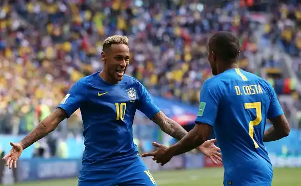 Sobre el final apareció Brasil, le ganó Costa Rica y puso un pie en octavos