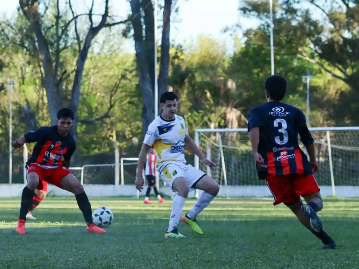 Juventud Urdinarrain sumó su octavo triunfo en el fila en el Parque Unzué (crédito: Rodolfo Fotorysa).